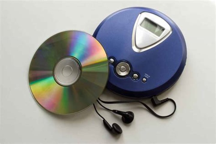 CD Drama: Exploring the World of Compact Discs in Theatrical Performances
