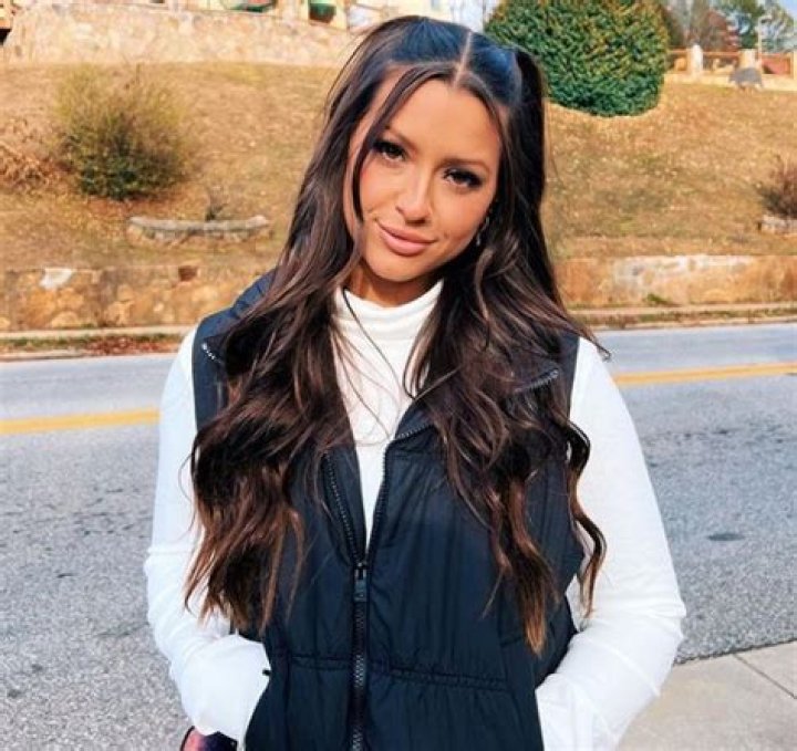 Explore Whitney Wren: TikTok Star's Viral World & Latest Buzz!