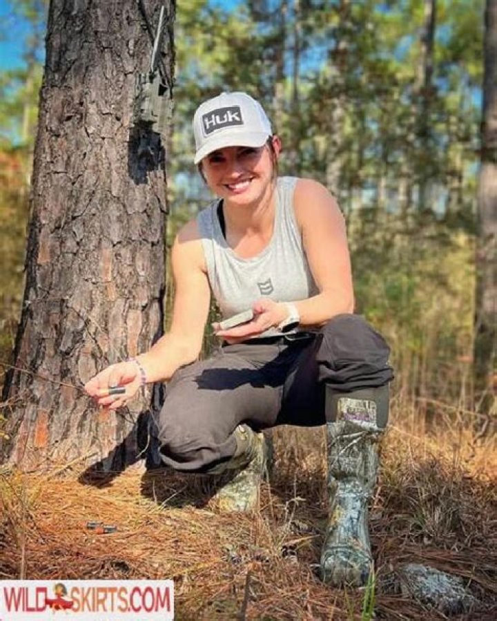 Hannah Baron Nude: A Comprehensive Exploration of the Controversial Topic