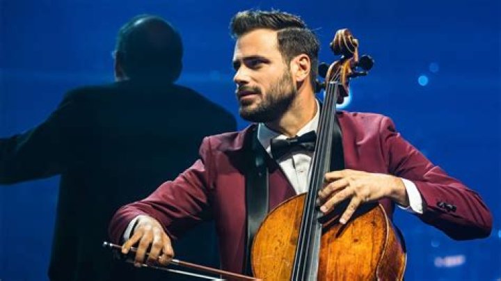 [HAUSER] - The Cello Magician: Biography, Music & Concerts