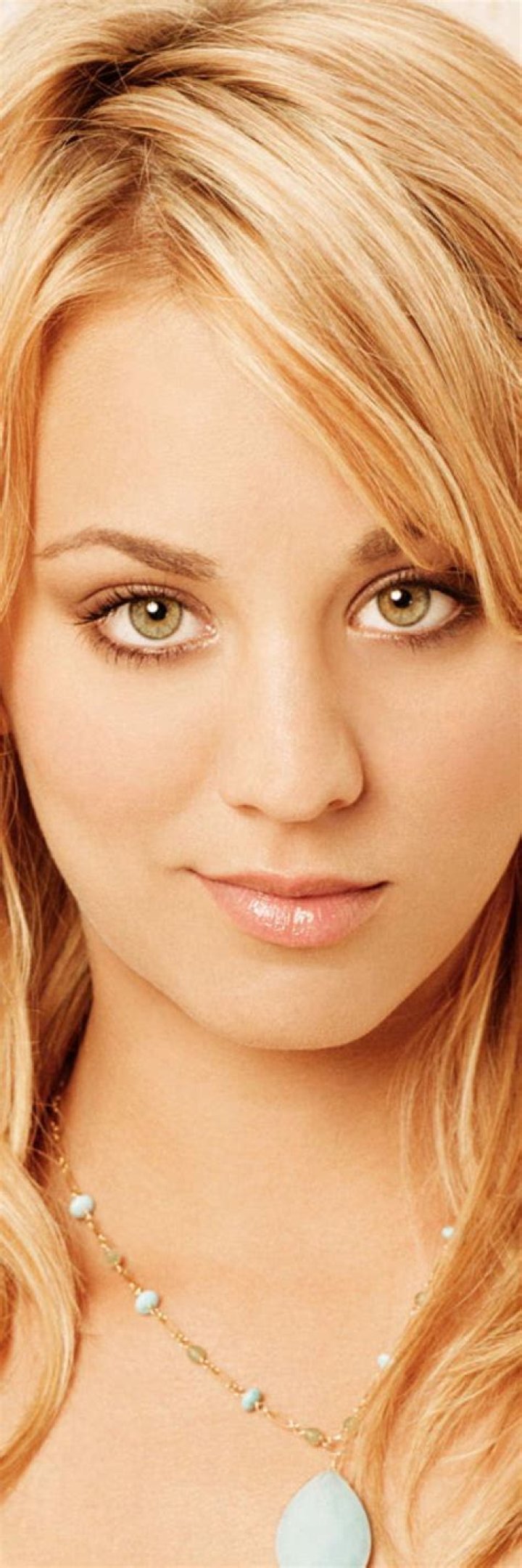 Hottest Kaley Cuoco Pics: Exploring the Iconic Moments and Stunning Photography
