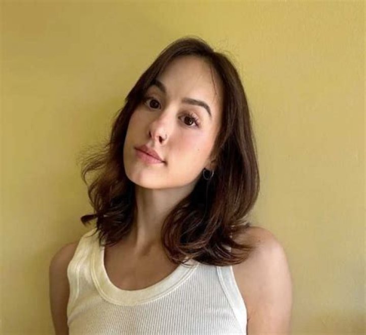 Jules Ari: Bio, Age & Net Worth - Unveiled!