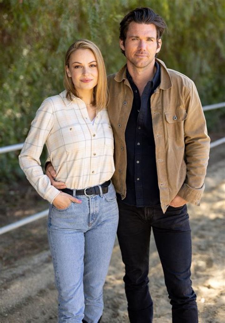 Kayla Wallace: From Landman to "When Calls the Heart" & Kevin McGarry