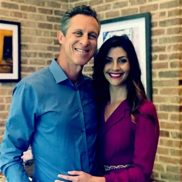 Mark Hyman's Relationships: First Wife, Mia Lux & More Uncovered