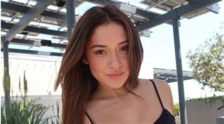 Mia Huffman: Your New Obsession? Instagram Star & Model - Learn More!