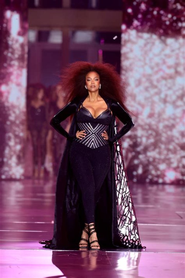 Sabrina Banks: Unseen Footage & Latest News You Missed!