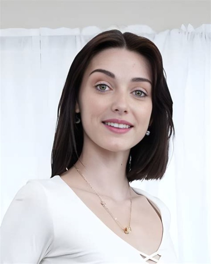Shrooms Q: Actress & Model - Get the Latest News & Updates
