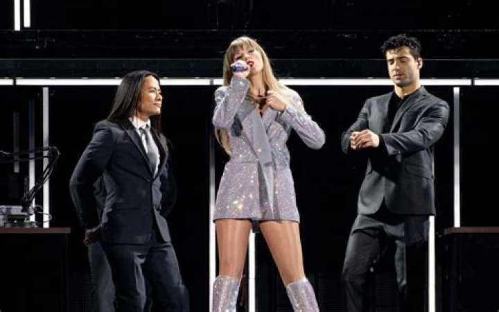 Taylor Swift & Jeff Lang: A Musical Friendship's Legacy